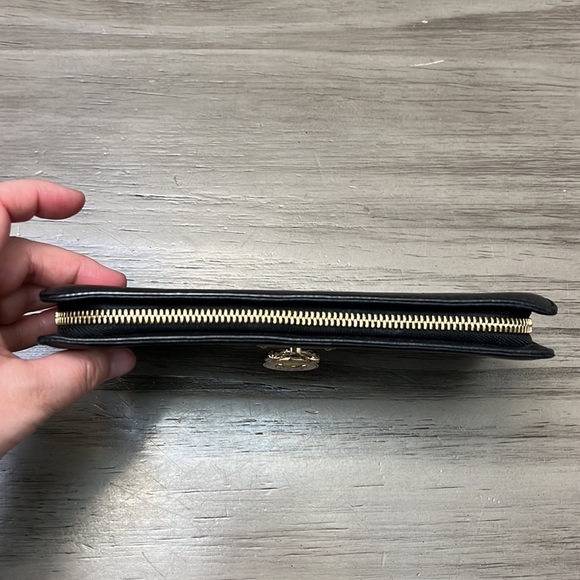 MICHAEL KORS HAMILTON BLACK LEATHER WALLET - Picture 4 of 12